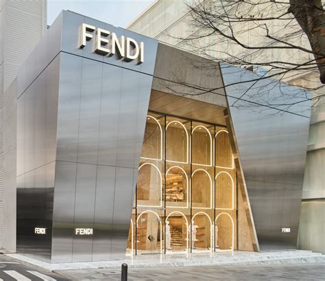 shops at crystals Fendi